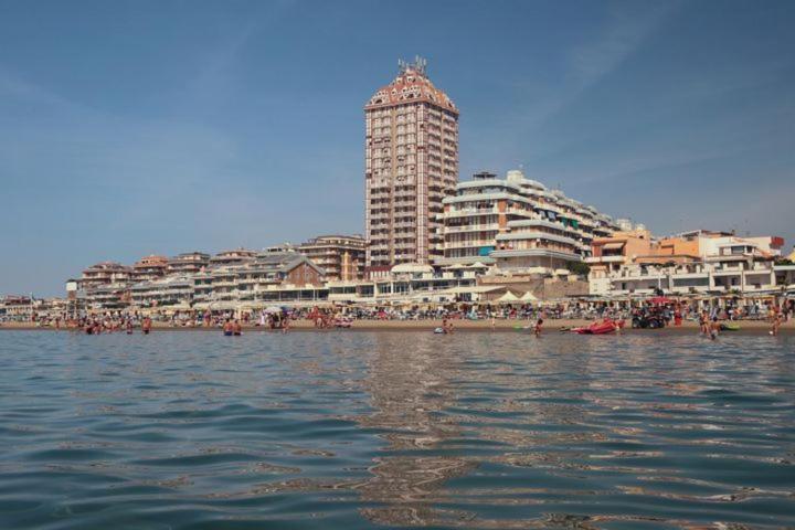 Bnb The Station Nettuno Exterior foto