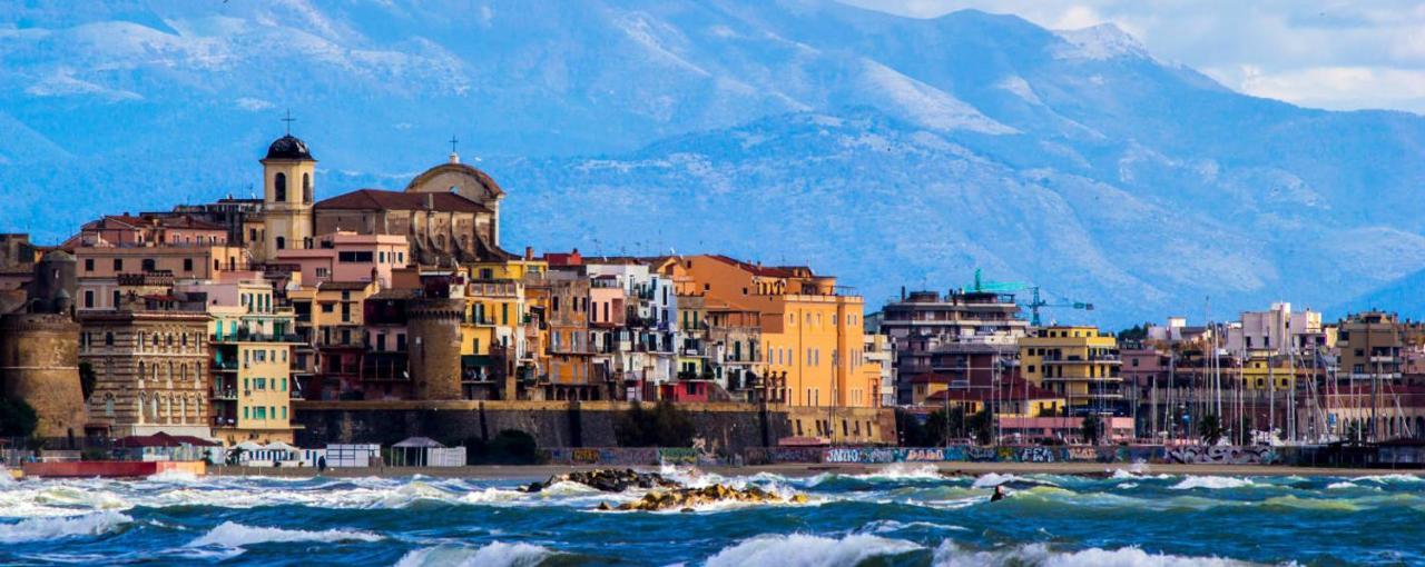 Bnb The Station Nettuno Exterior foto